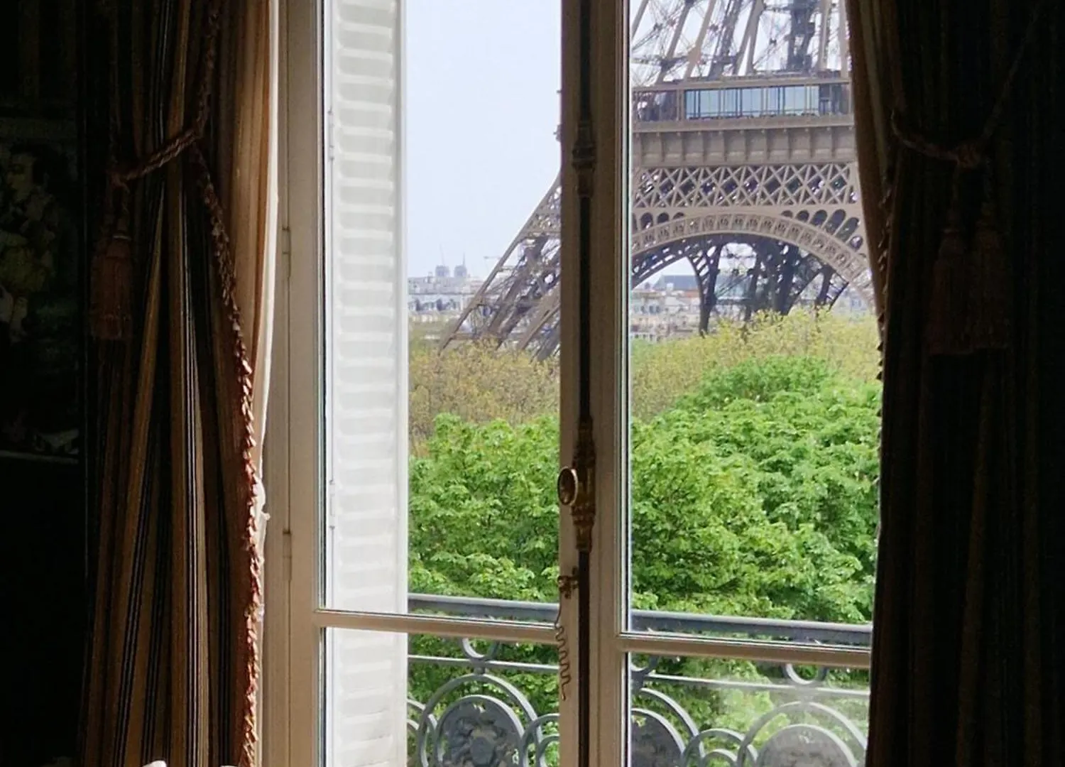 Tour Eiffel Luxury Apartment Paris